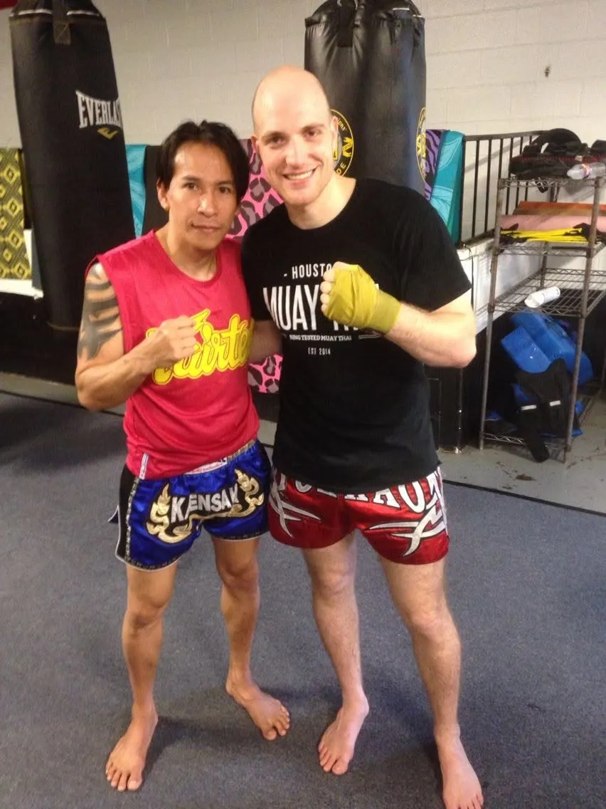 Eitan with muay thai legend Kaensak Sor.Ploenjit at the gym
